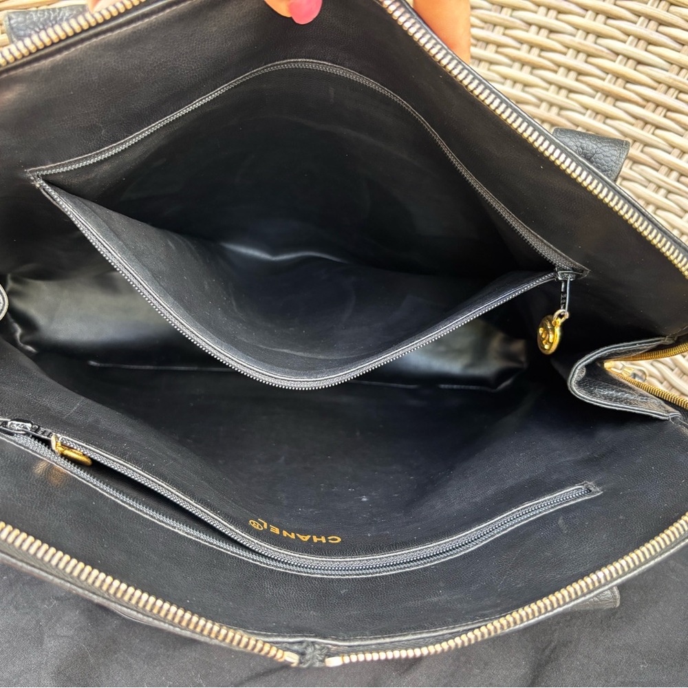 Authentic CHANEL DOME timeless CC double zipper black caviar tote - Picture 13 of 16